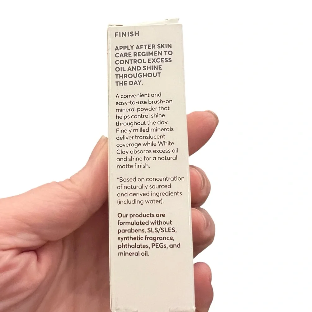 FOUND Pore Care White Clay‎ Mattifying Powder Brush On Translucent Coverage NEW